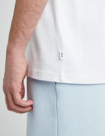 T-shirt broderie poitrine