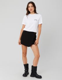 Jupe short portefeuille avec bouton doré