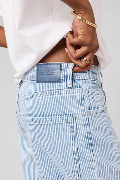 Jean baggy ray&eacute;