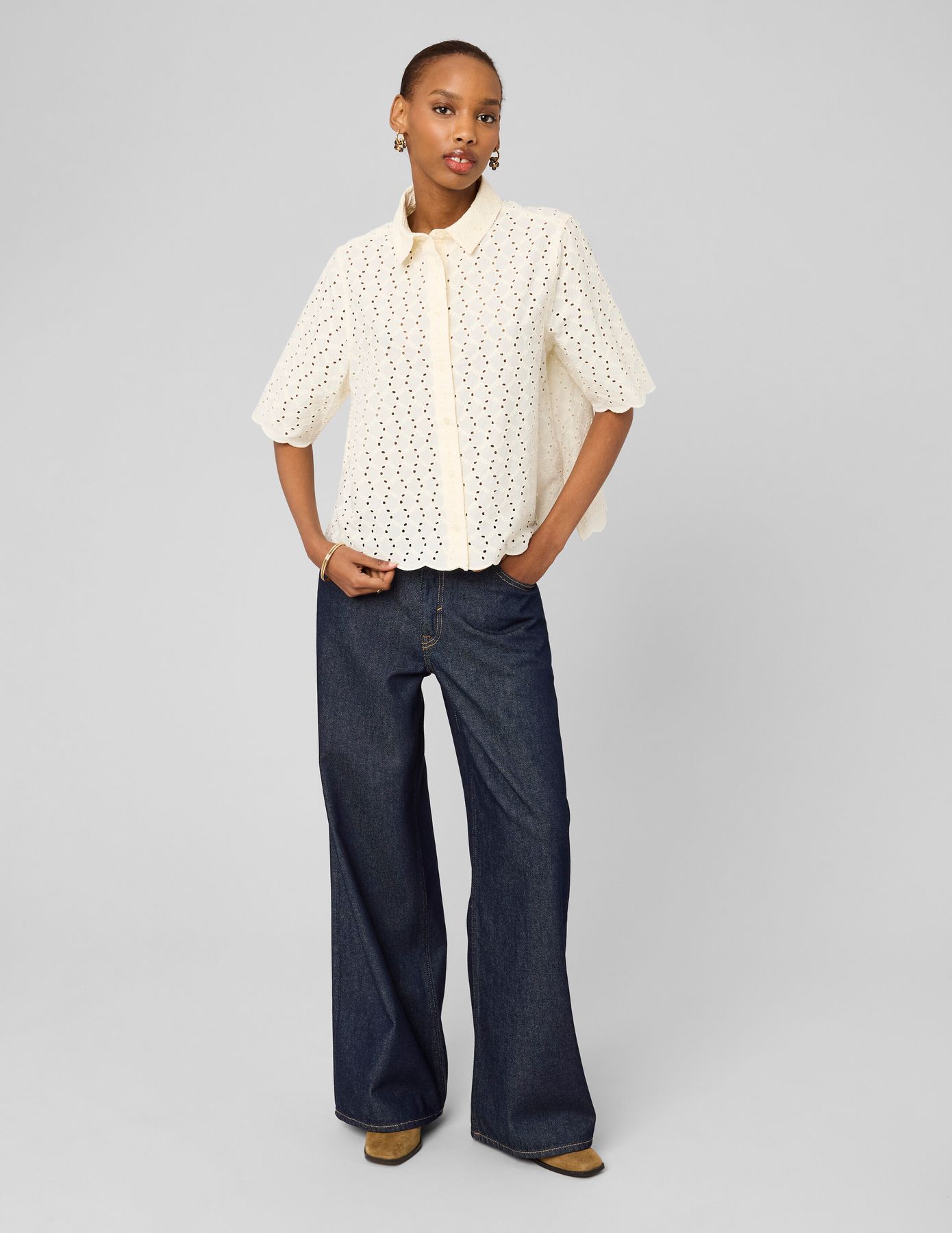 Chemisette en broderie anglaise