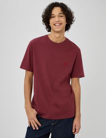 T-shirt broderie poitrine