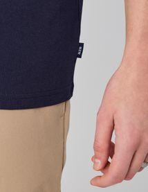 T-shirt broderie poitrine