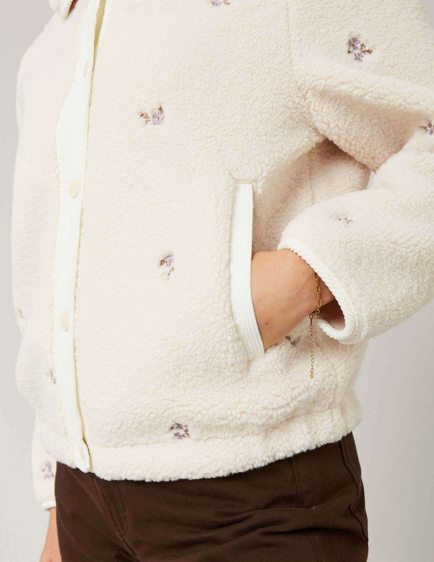 Blouson sherpa brodé