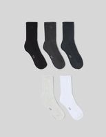 Gris foncé