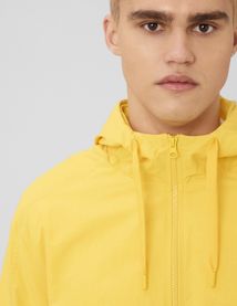 Blouson coup vent &agrave; capuche