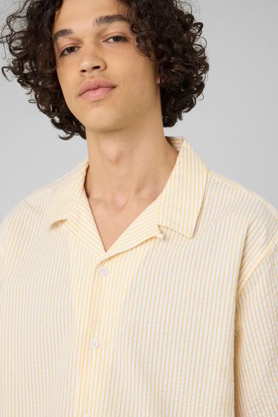 Chemise manches courtes ray&eacute;e seersucker