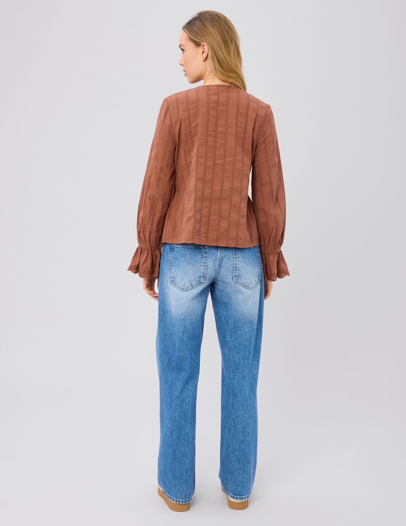 Blouse &agrave; nouer