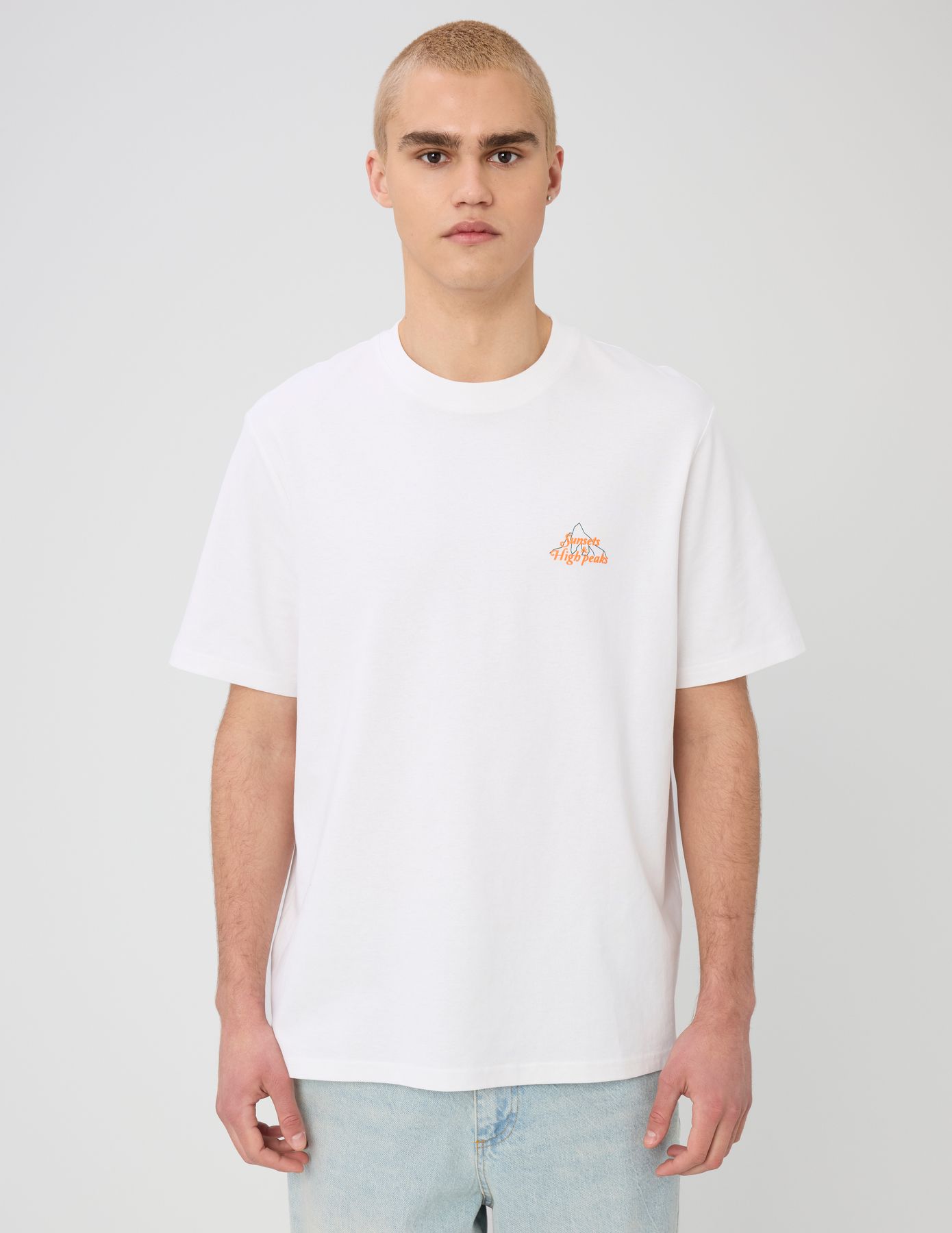 T-shirt imprim&eacute; poitrine