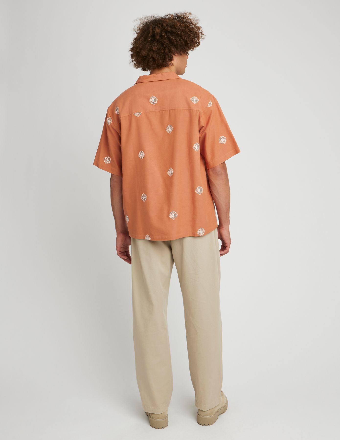 Chemise manches courtes brodée