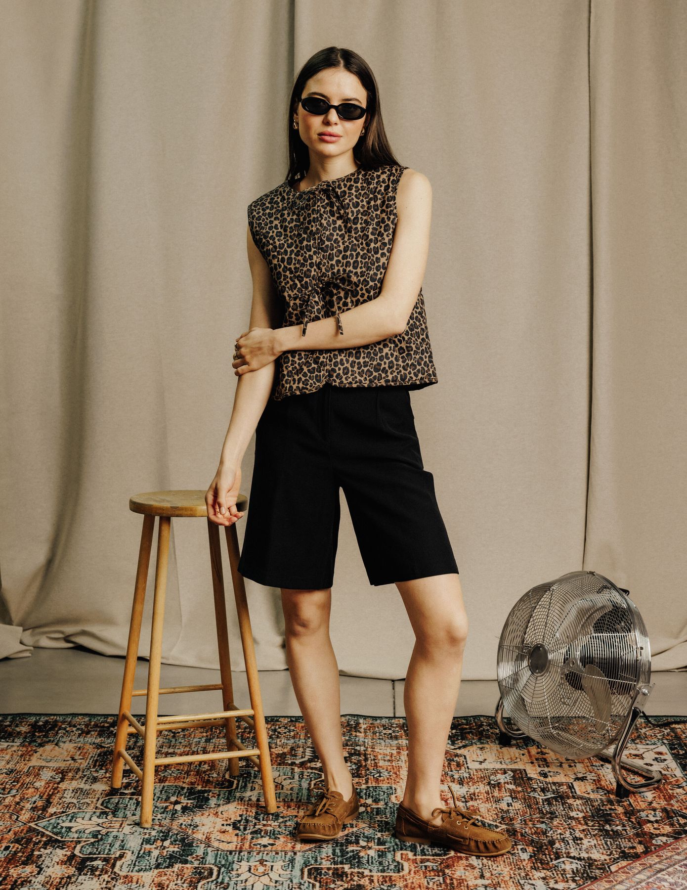 Veste sans manches l&eacute;opard &agrave; noeuds