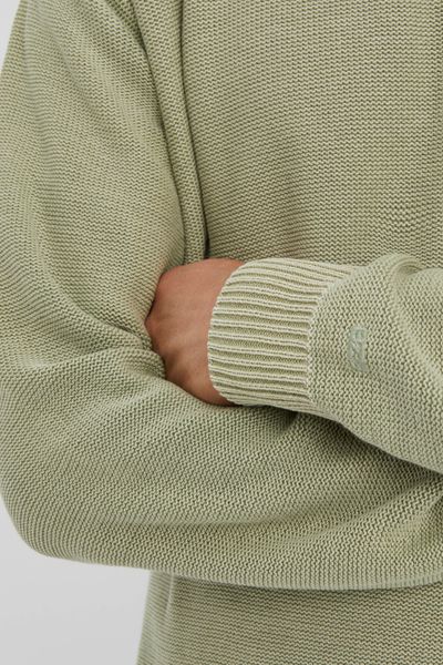 Pull col rond teint en pi&egrave;ce