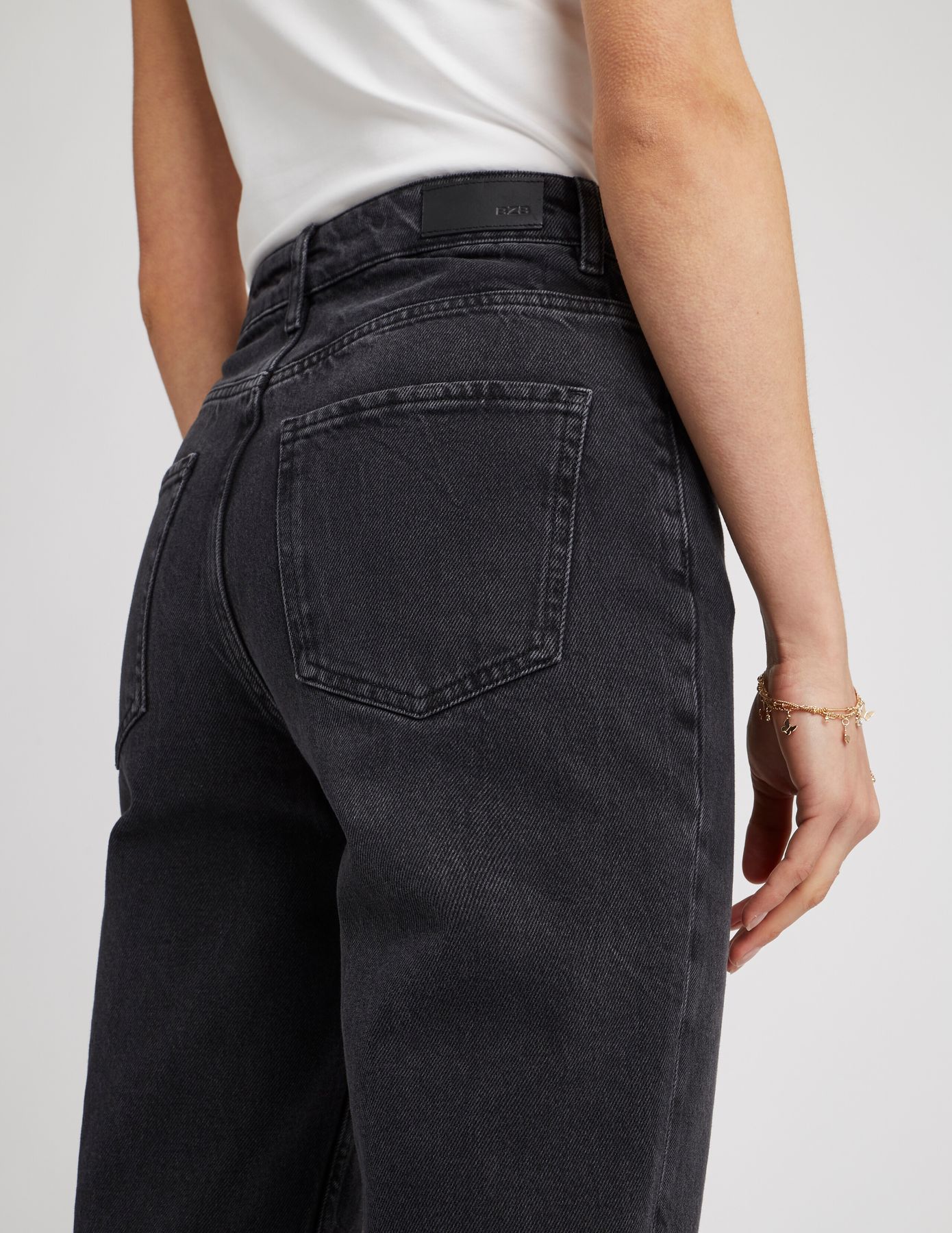 Jean mom fit