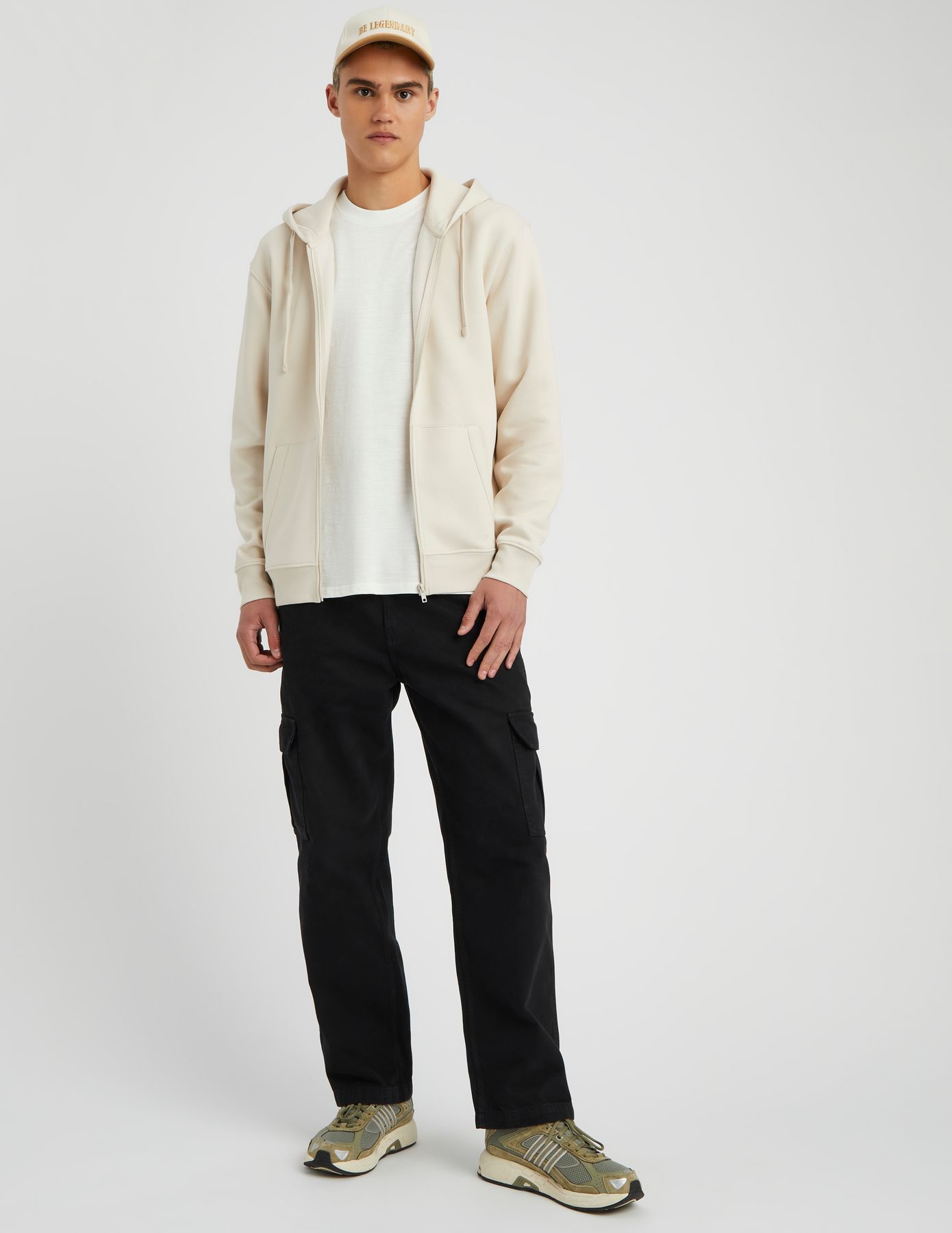 Sweat zippé à capuche