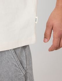 T-shirt broderie poitrine