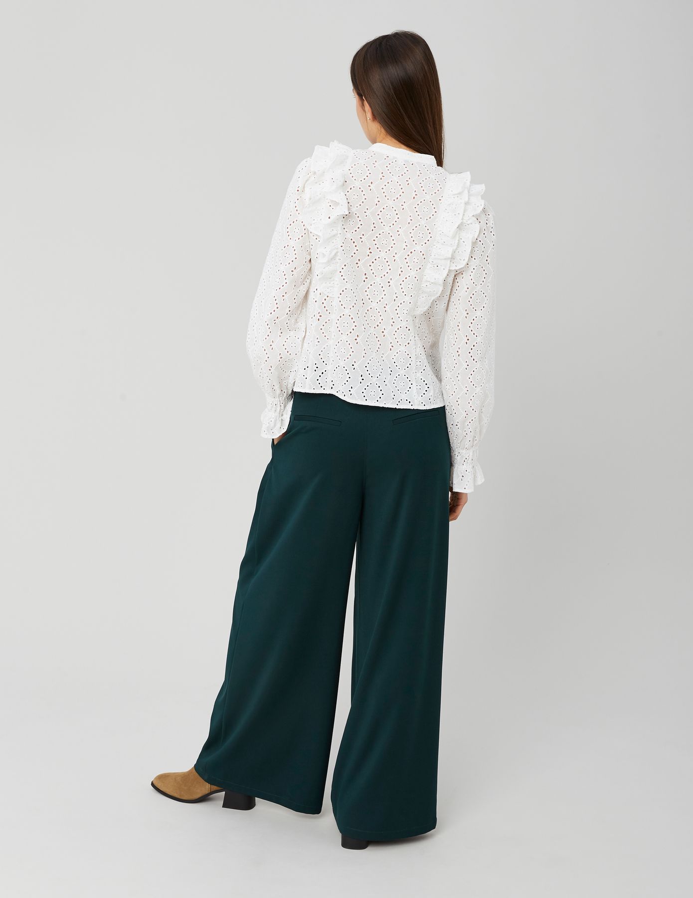 Blouse broderie anglaise &agrave; volants