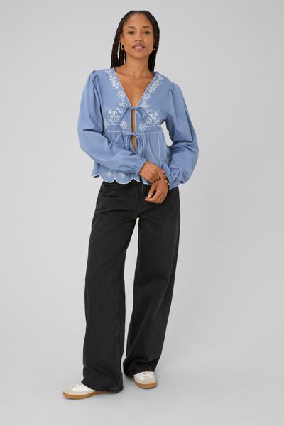 Blouse manches longues brod&eacute;e