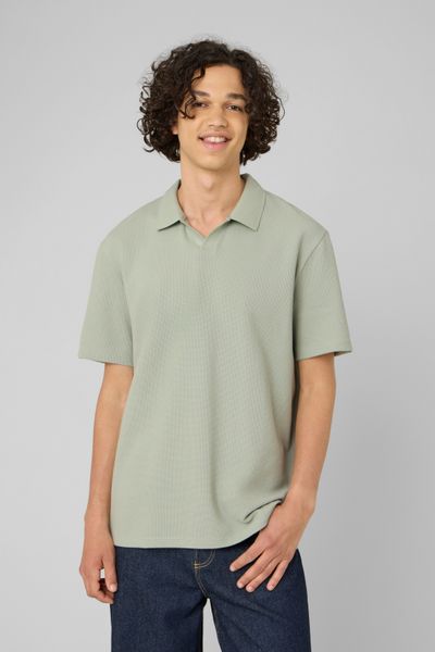 Polo mati&egrave;re gaufr&eacute;e