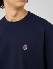 T-shirt broderie poitrine