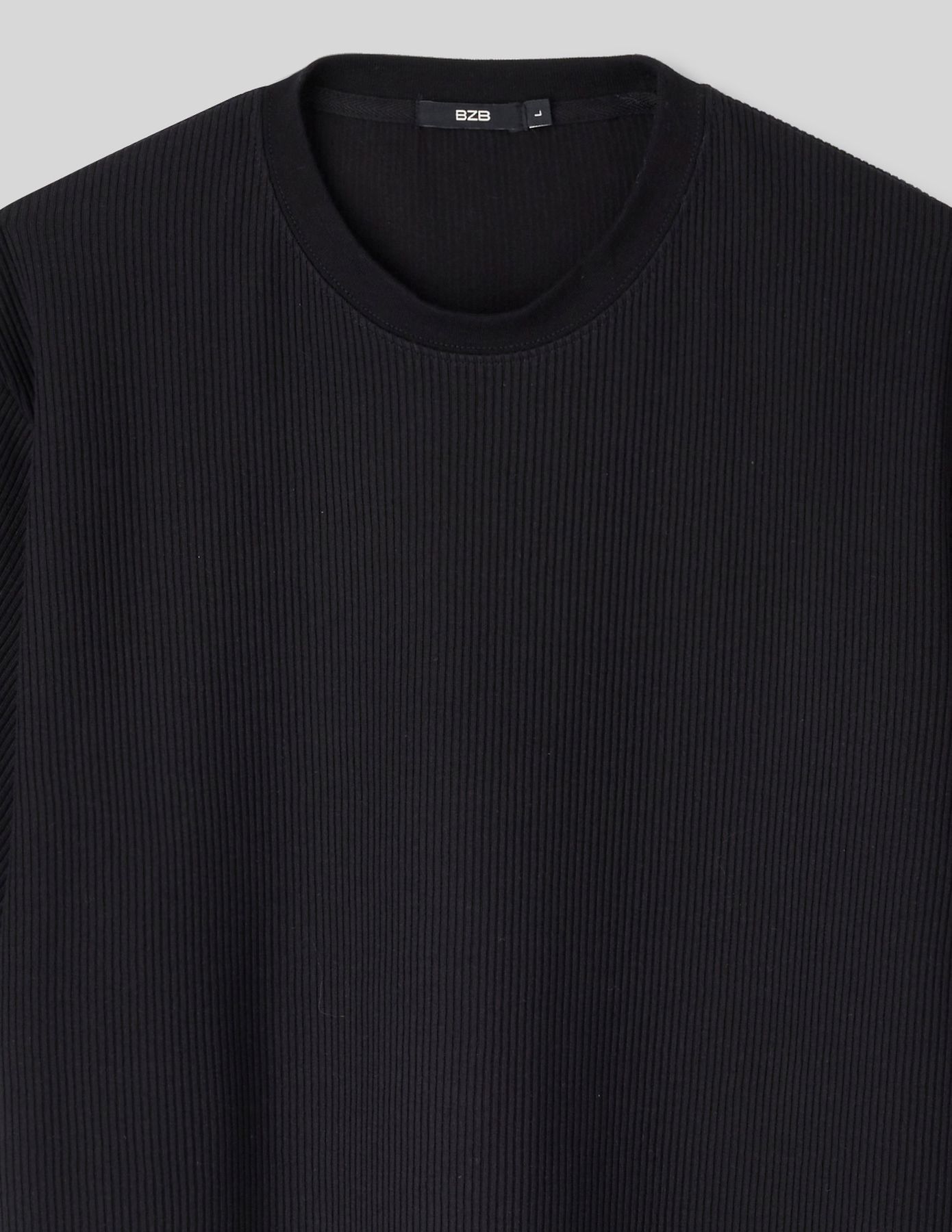 T-shirt structur&eacute; c&ocirc;tes