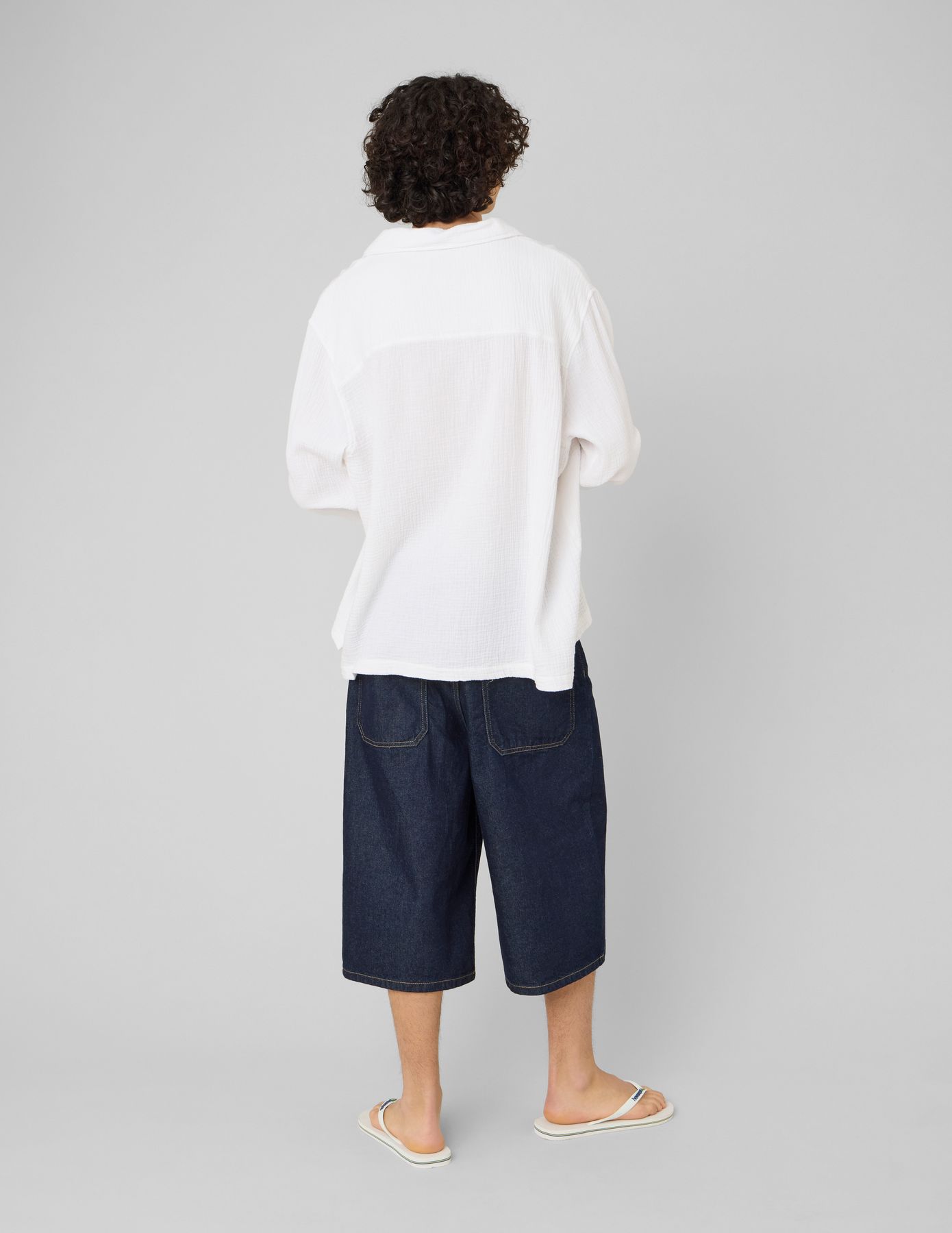 Chemise enfil&eacute;e manches longues