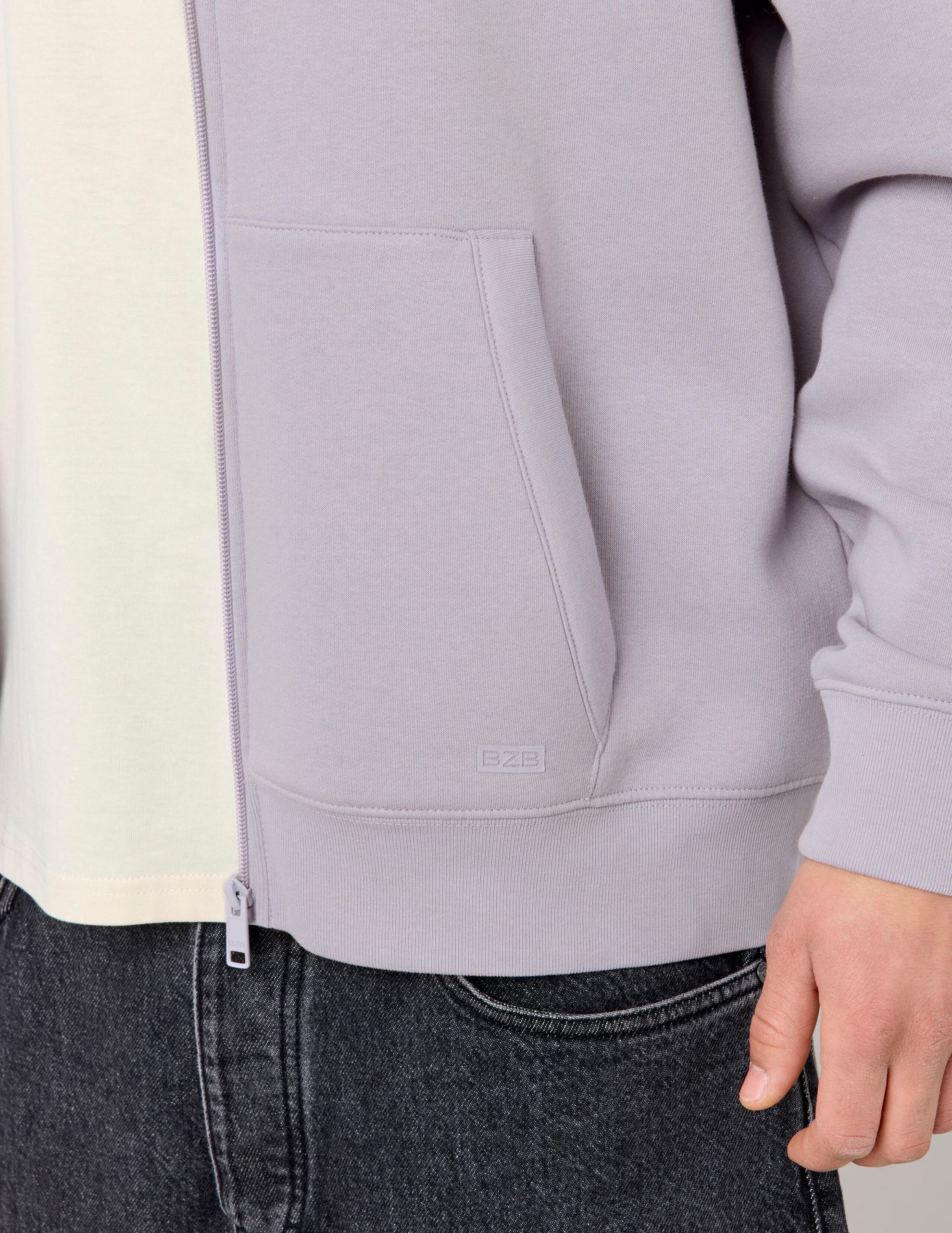 Sweat zippé à capuche