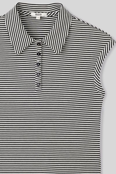 Polo rayé sans manches