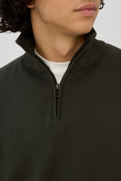 Pull col montant zippé