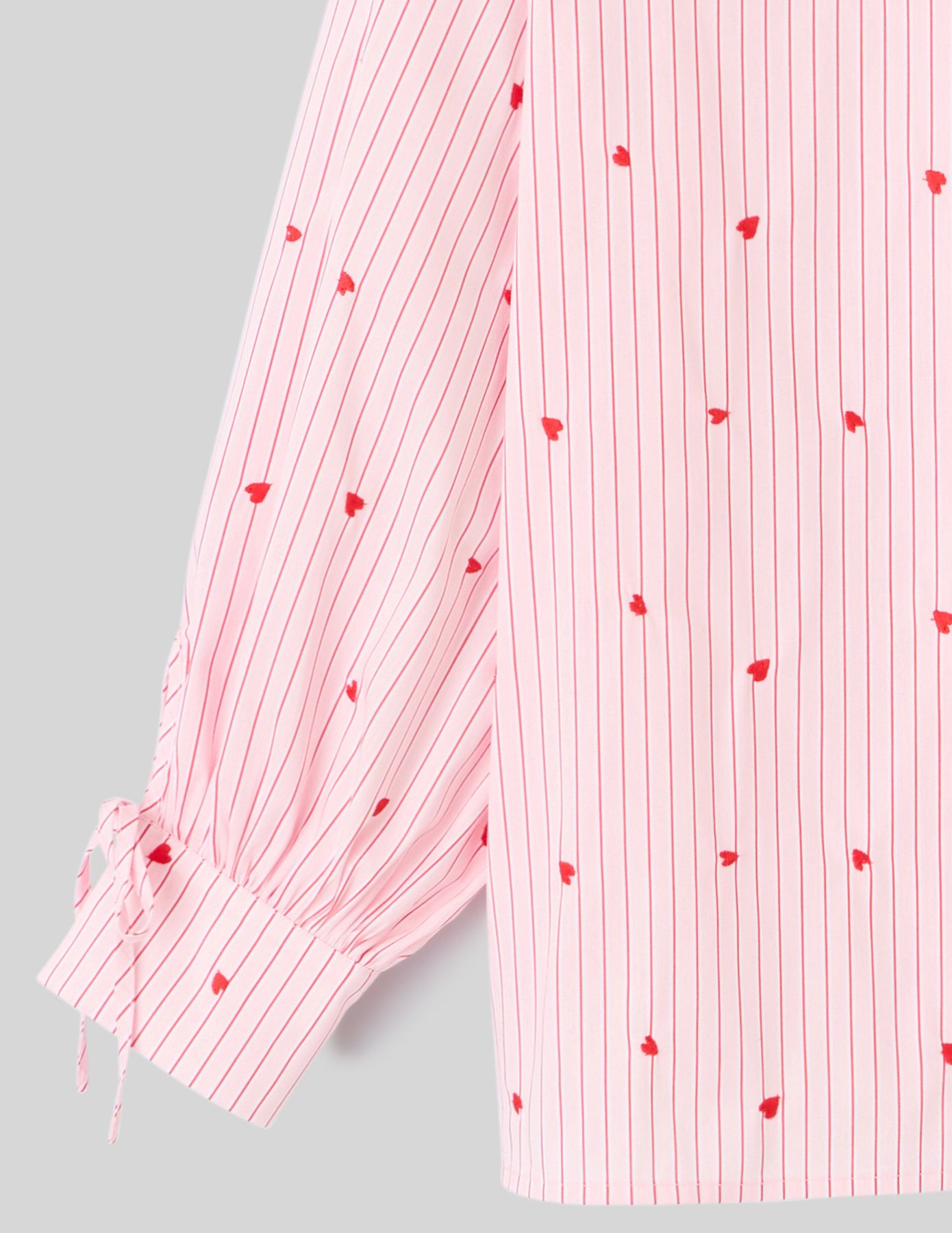 Chemise ray&eacute;e &agrave; motif c&oelig;ur