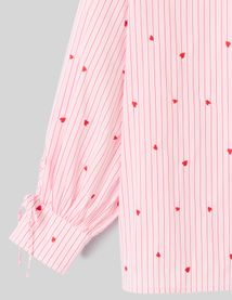 Chemise ray&eacute;e &agrave; motif c&oelig;ur