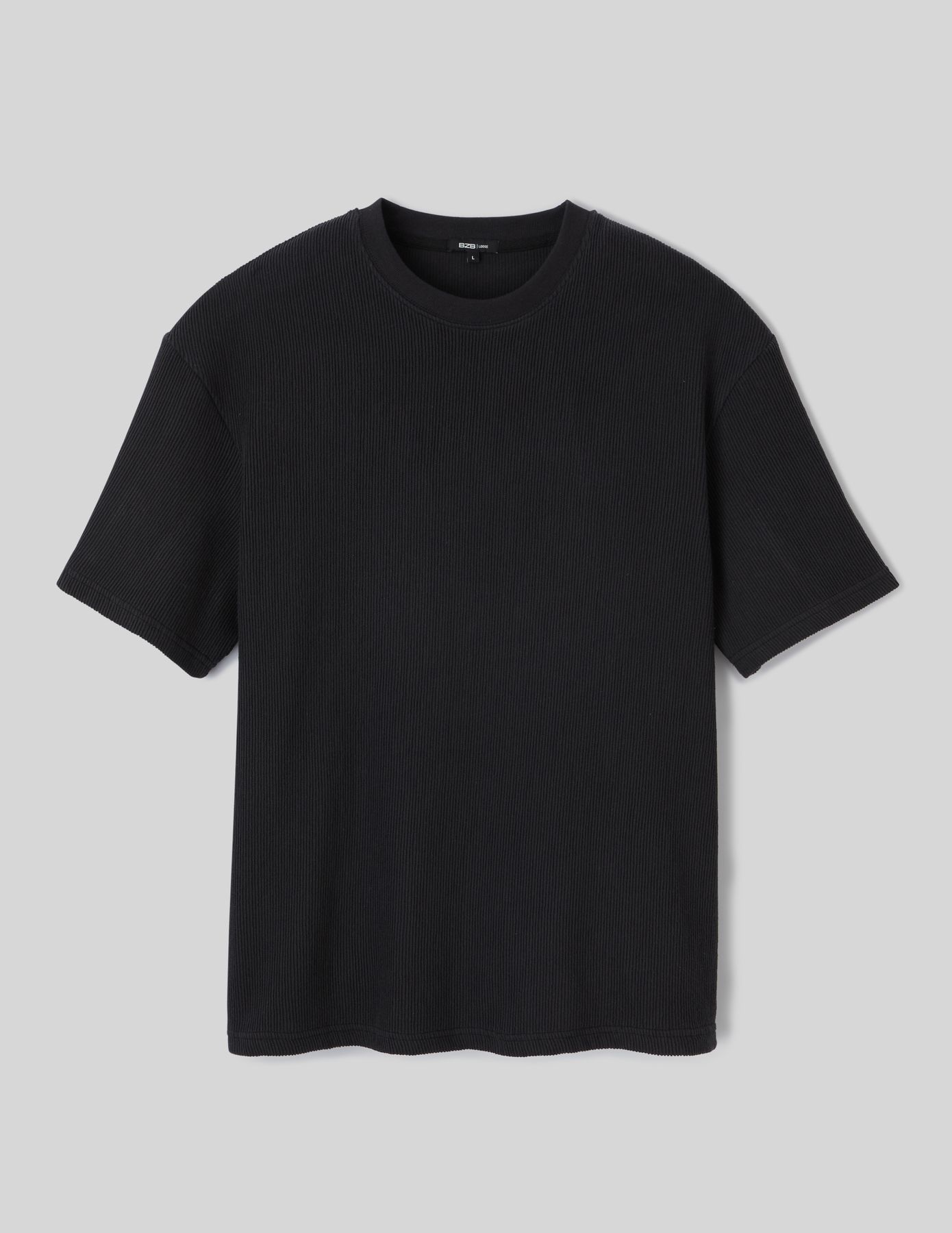 T-shirt reliéfé