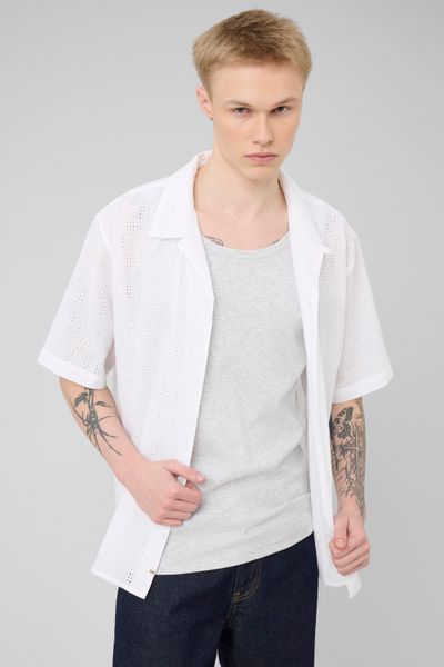 Chemise manches courtes ajour&eacute;e