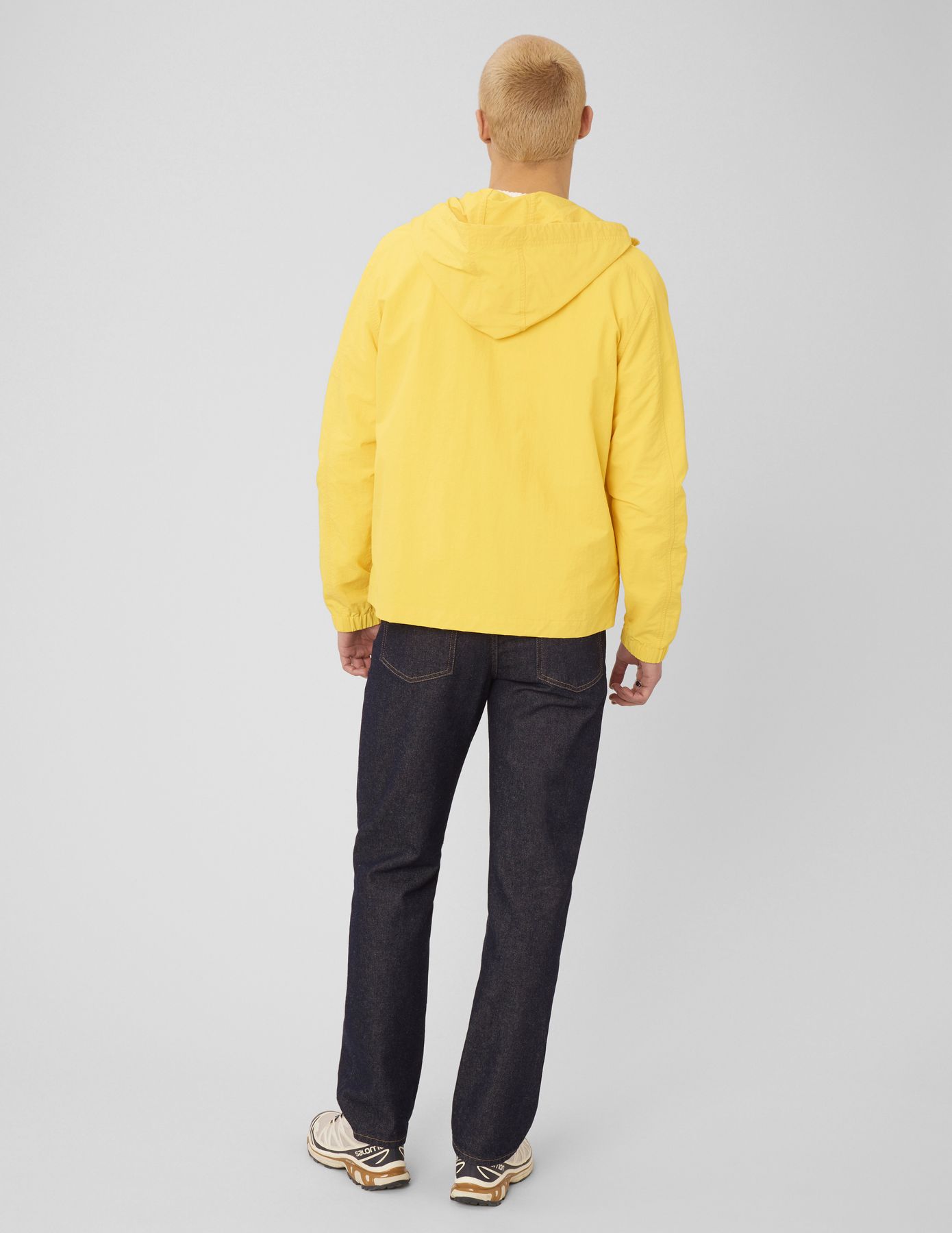 Blouson coup vent &agrave; capuche