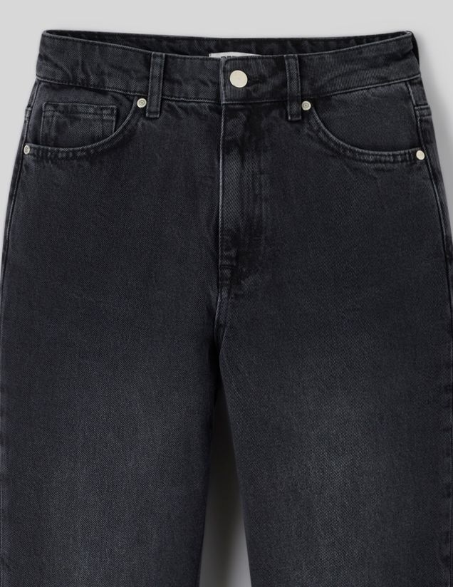 Jean mom fit