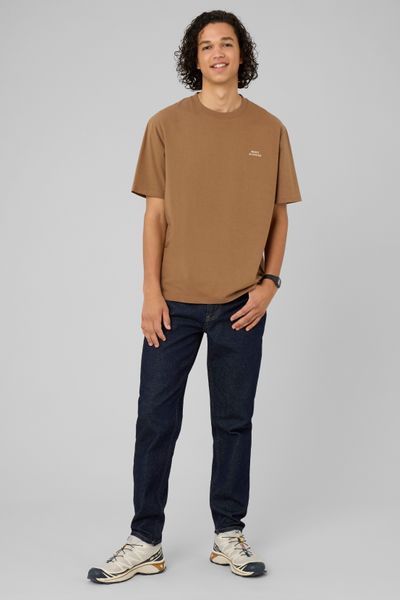T-shirt broderie poitrine