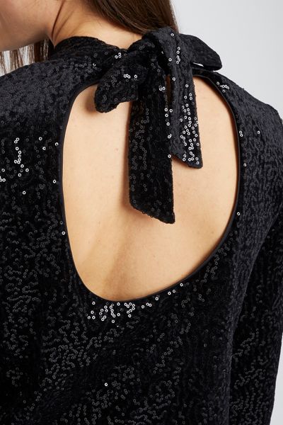 T-shirt dos nu &agrave; sequins