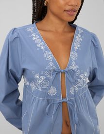 Blouse manches longues brod&eacute;e
