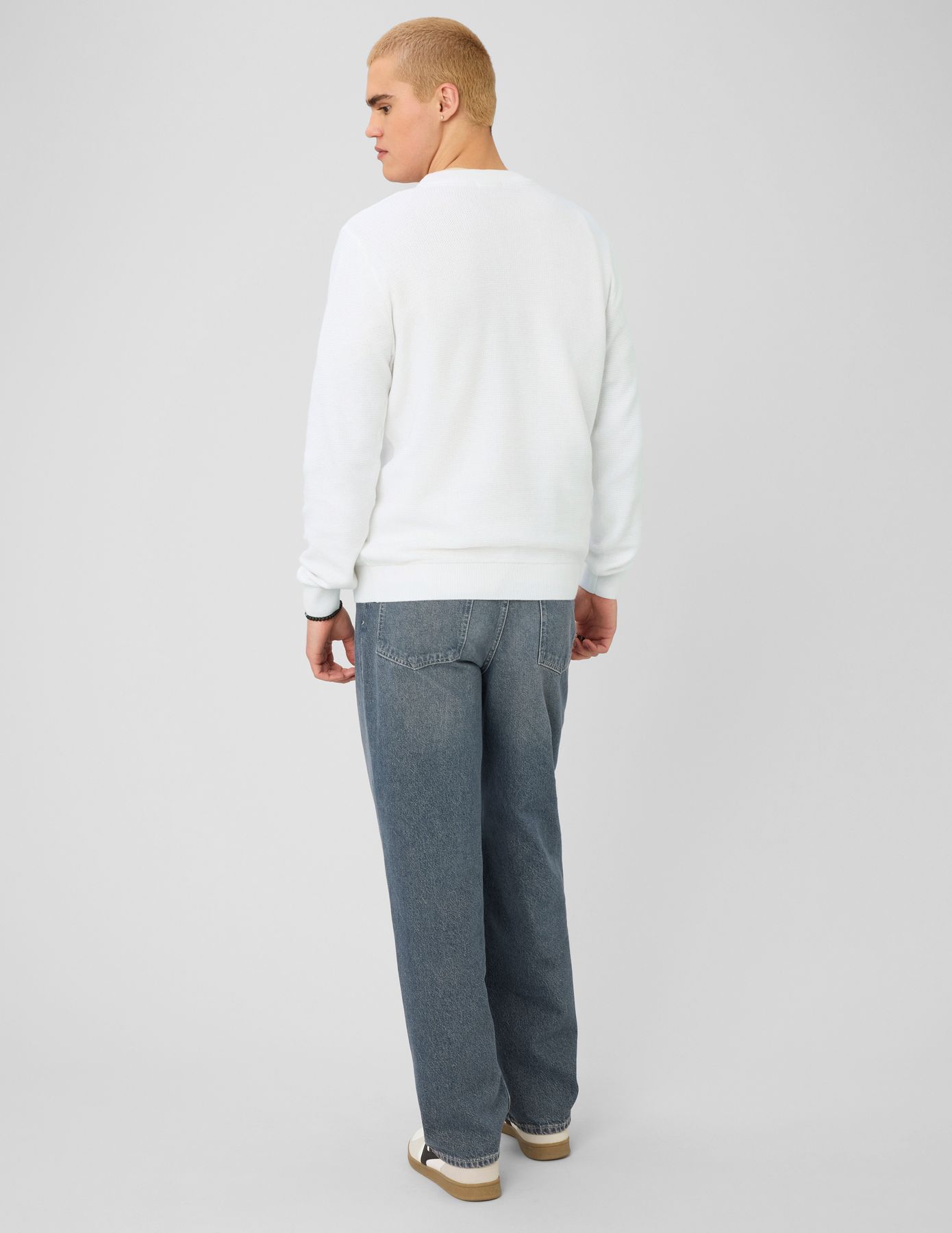 Pull mati&egrave;re fantaisie