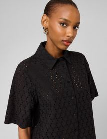 Chemisette en broderie anglaise