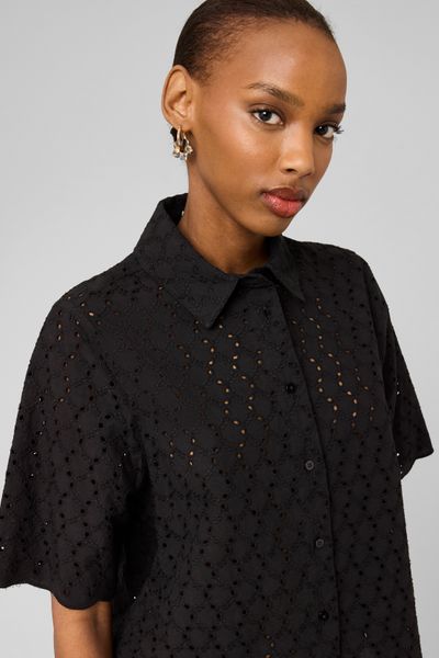 Chemisette en broderie anglaise