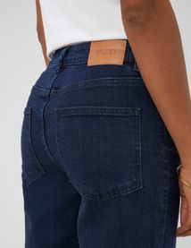 Jean flare surpiqure devant