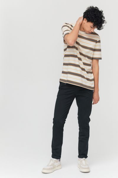Pantalon chino ajusté