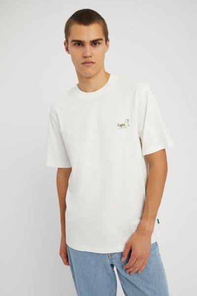 T-shirt broderie poitrine