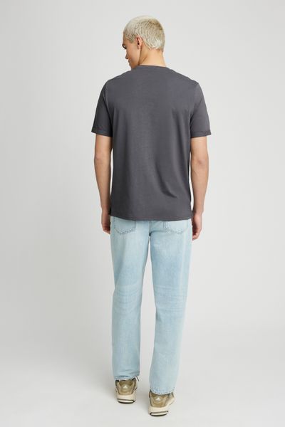 T-shirt broderie poitrine