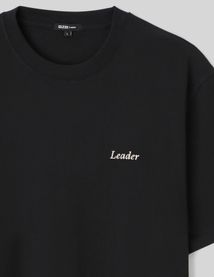 T-shirt broderie poitrine