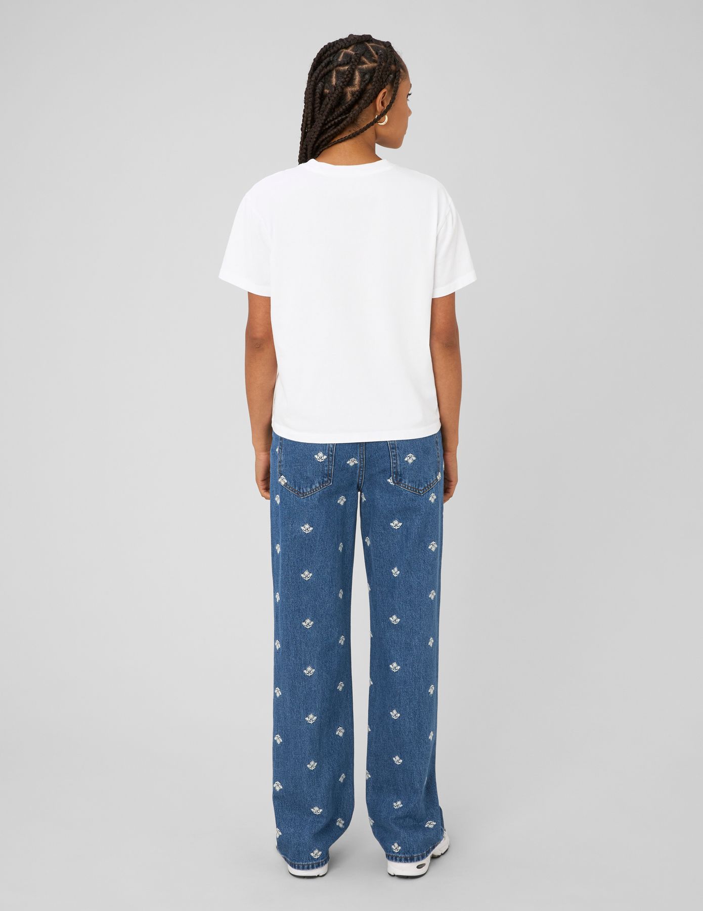 Jean straight brod&eacute;