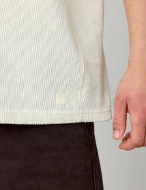 T-shirt reliéfé