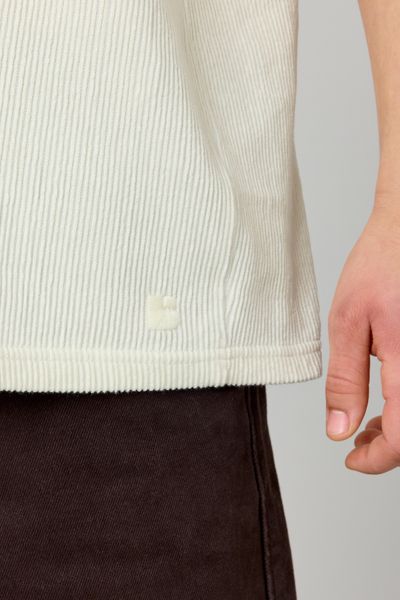 T-shirt reliéfé