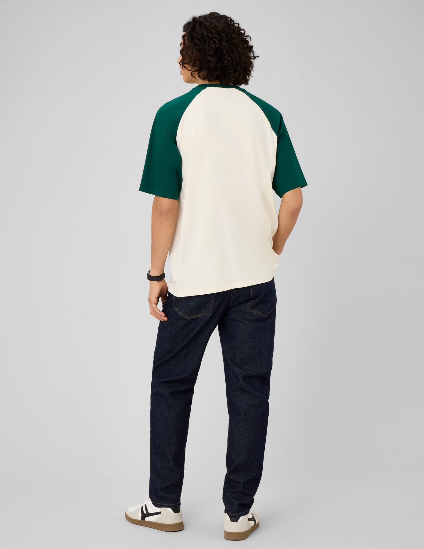 T-shirt manches contrast&eacute;es