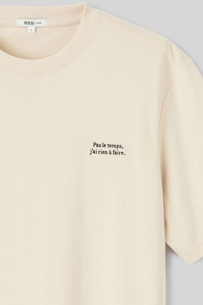 T-shirt broderie poitrine