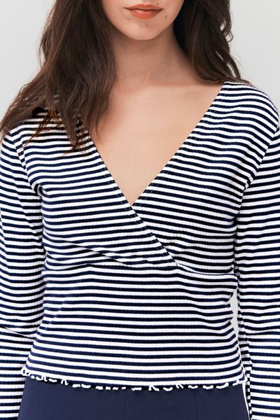 T-shirt cache coeur ray&eacute;